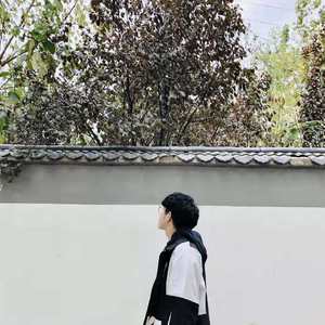 国产精品精华液网站
